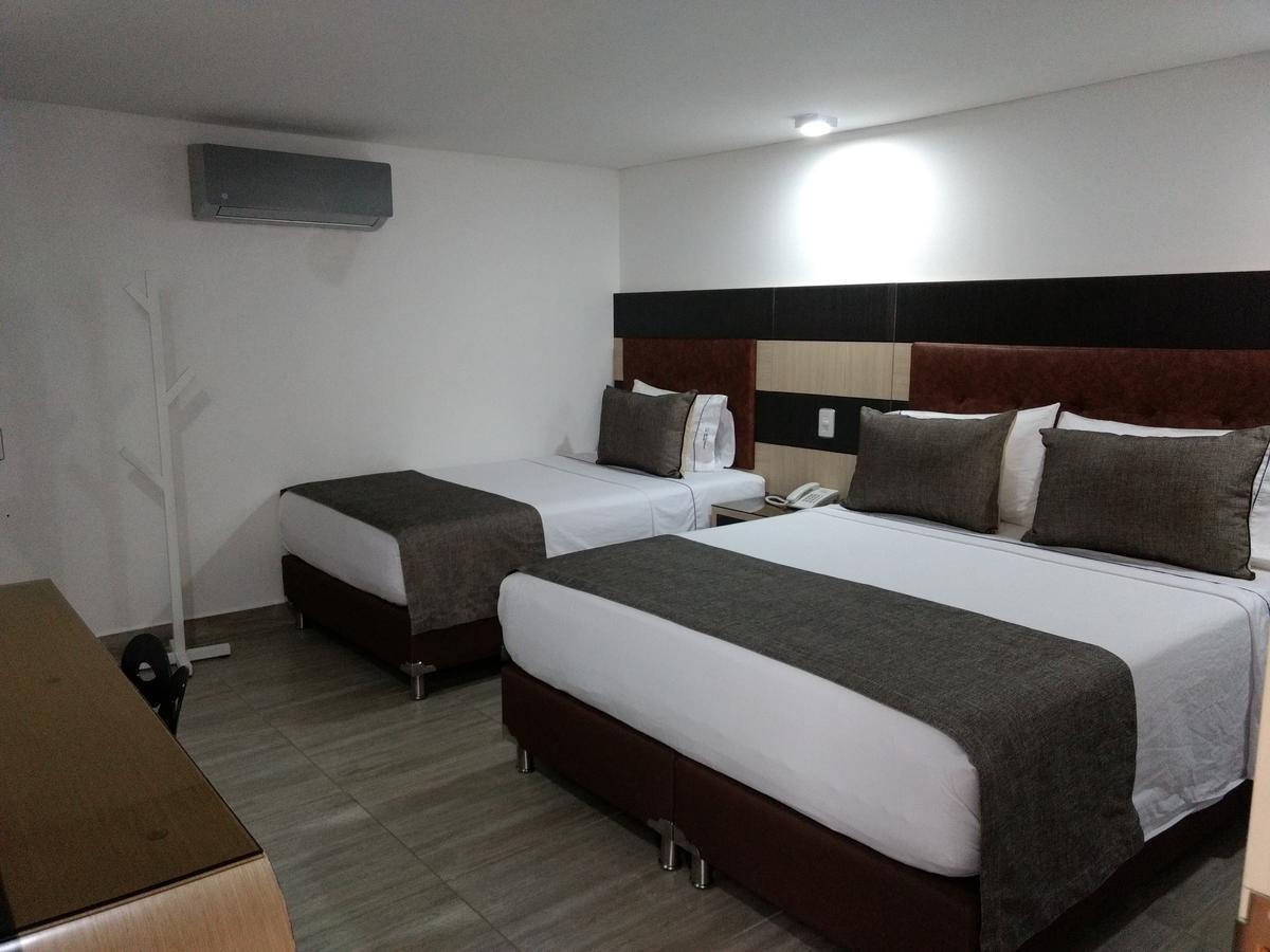 Hotel Parque 70 Меделин Екстериор снимка
