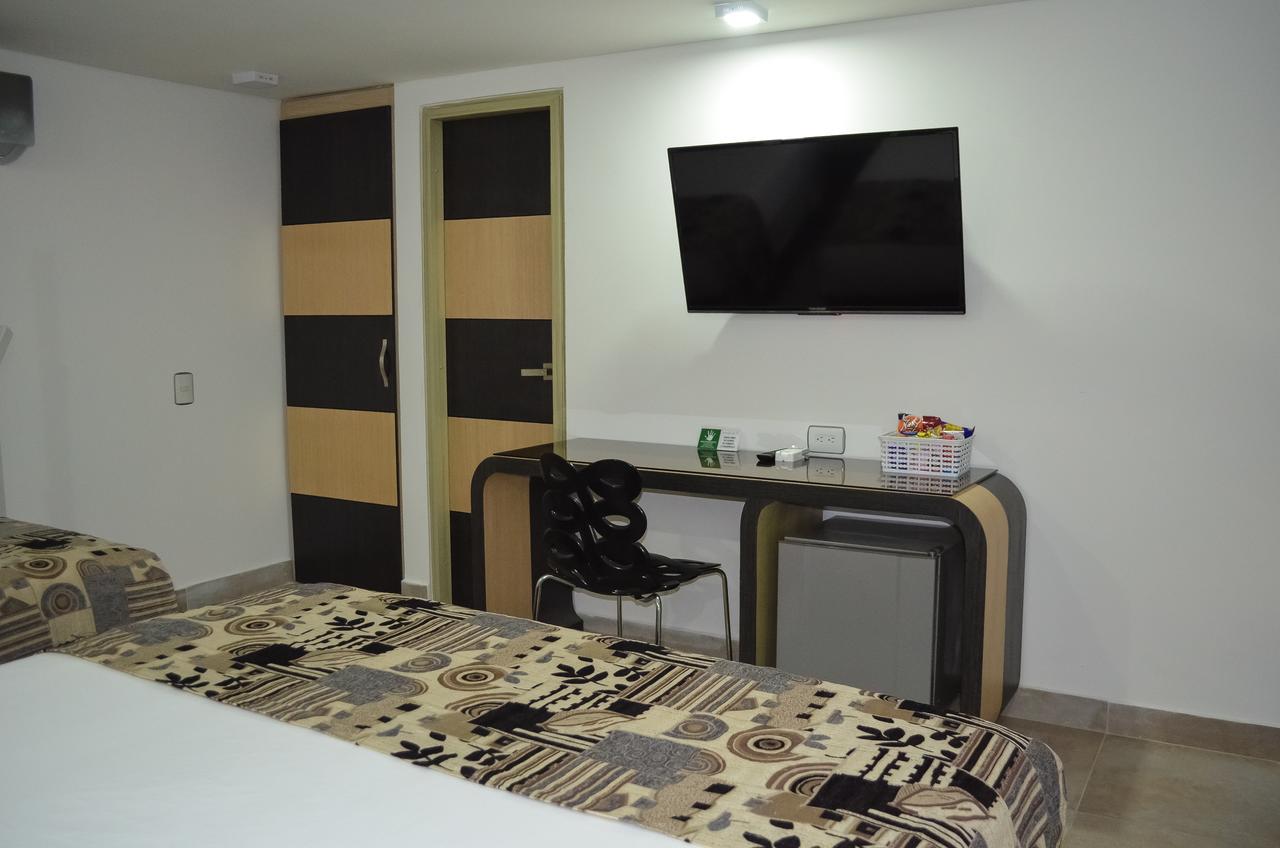 Hotel Parque 70 Меделин Екстериор снимка