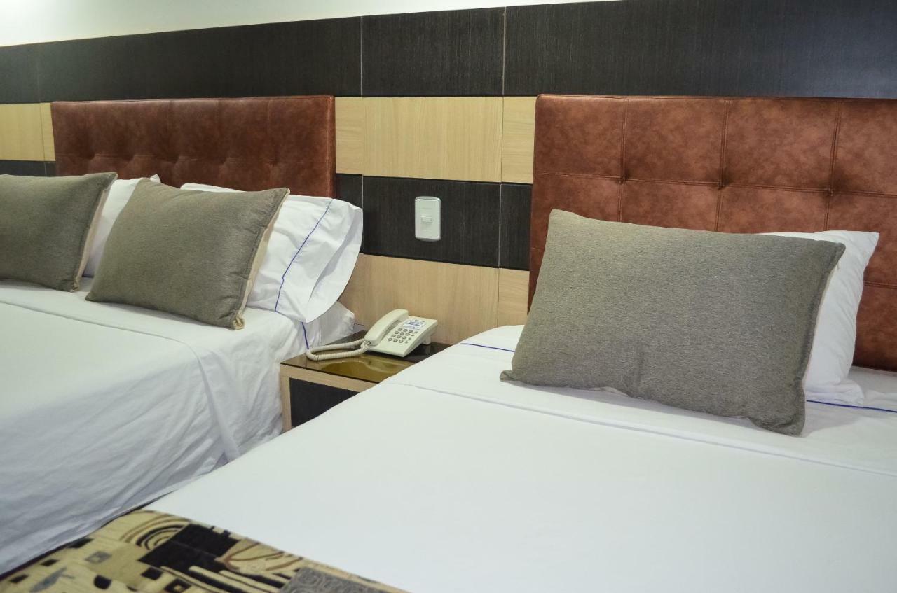 Hotel Parque 70 Меделин Екстериор снимка