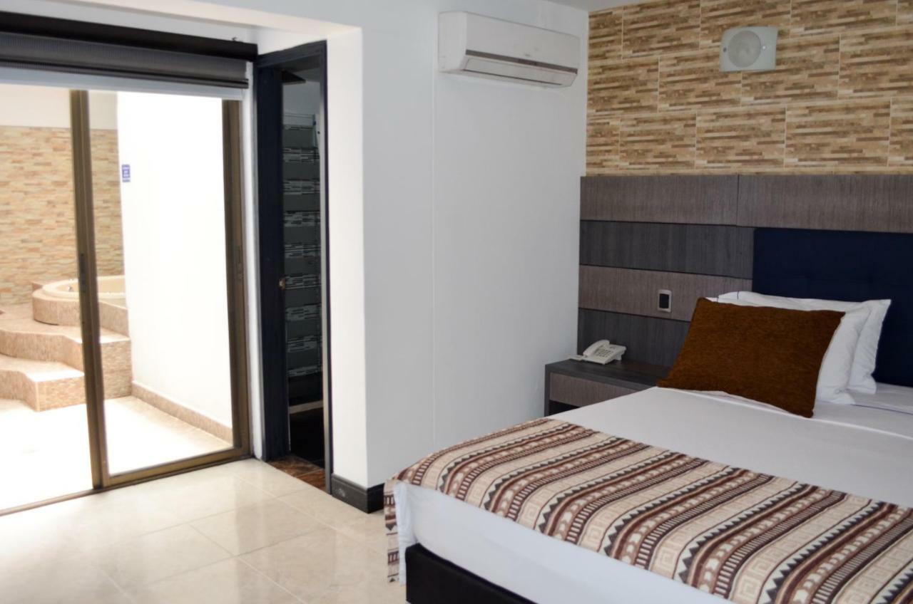 Hotel Parque 70 Меделин Екстериор снимка