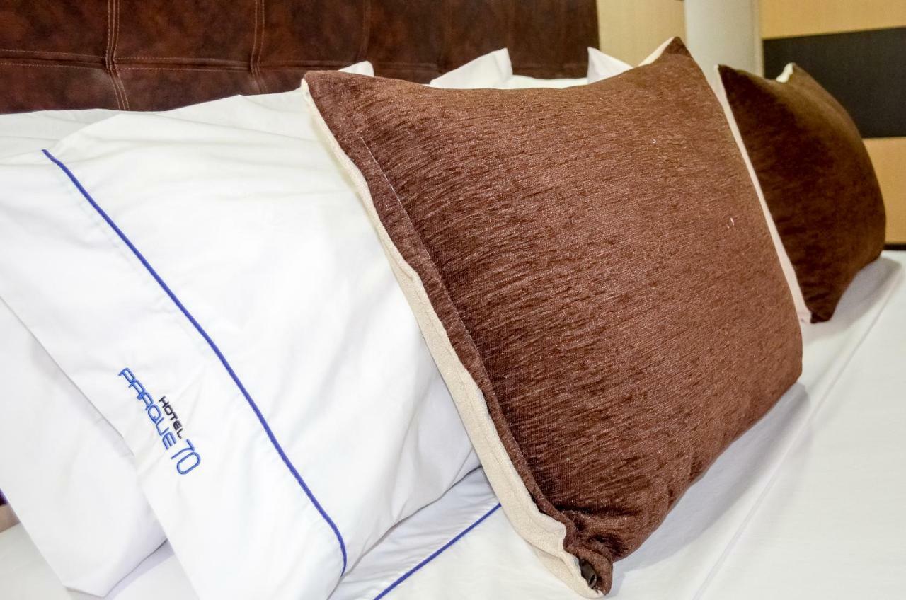 Hotel Parque 70 Меделин Екстериор снимка