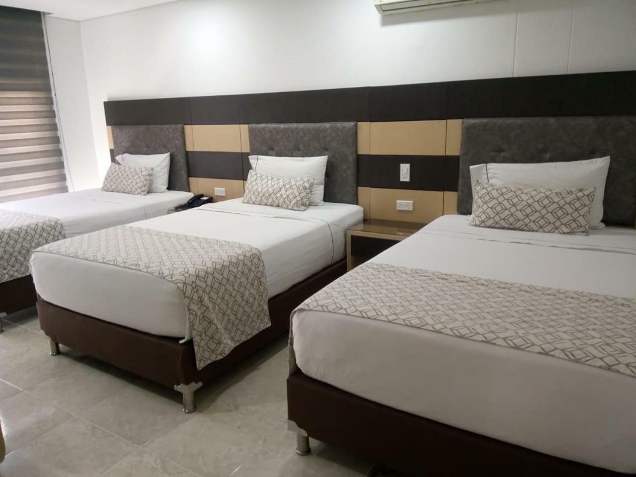 Hotel Parque 70 Меделин Екстериор снимка