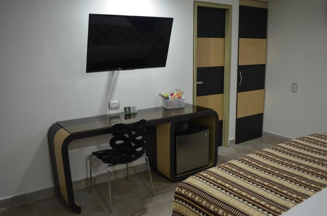 Hotel Parque 70 Меделин Екстериор снимка